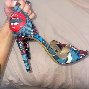 Women’s size 7 marvel heels 👠